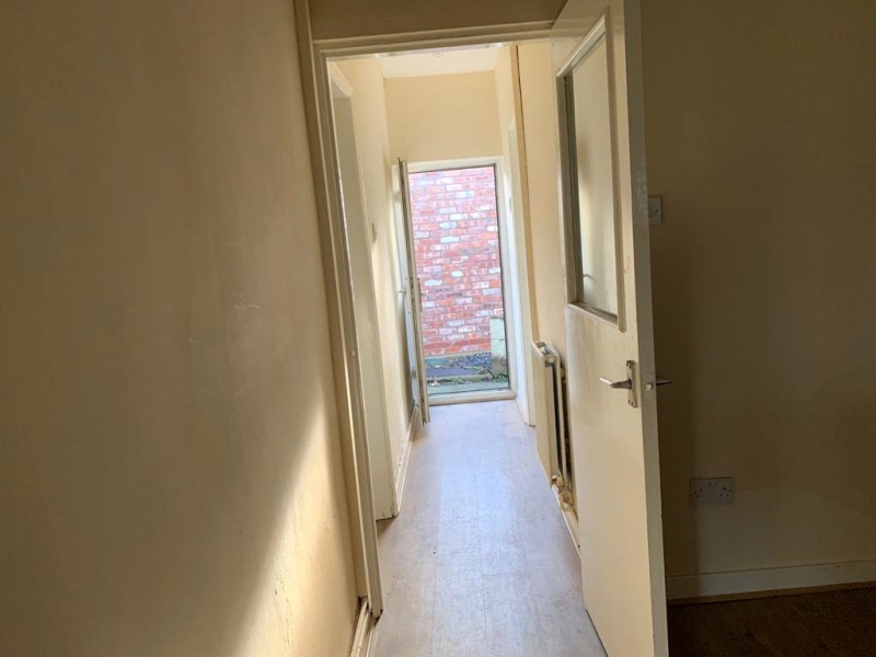 4 Back Westminster Road Lot 25 on 07/12/22 Venmore Auctions