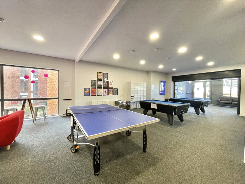 Flat 355 Queensland Place 2 Chatham Place, (Room G, Cluster 67), L7 3AA