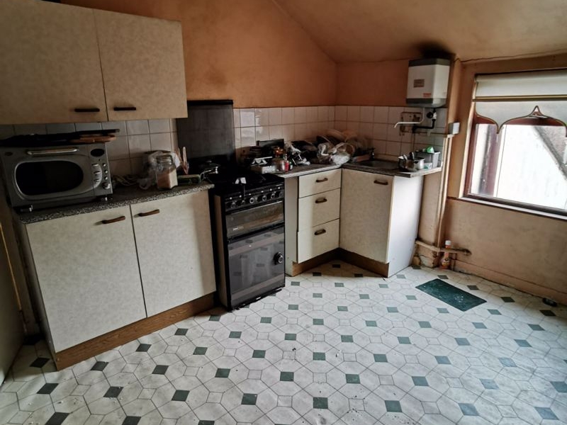 48 Derwent Road East Lot 28 on 07/04/20 Venmore Auctions